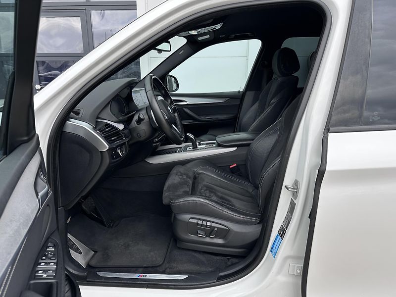 BMW X5 xDrive30d M-Sport - fotka 7 z 23