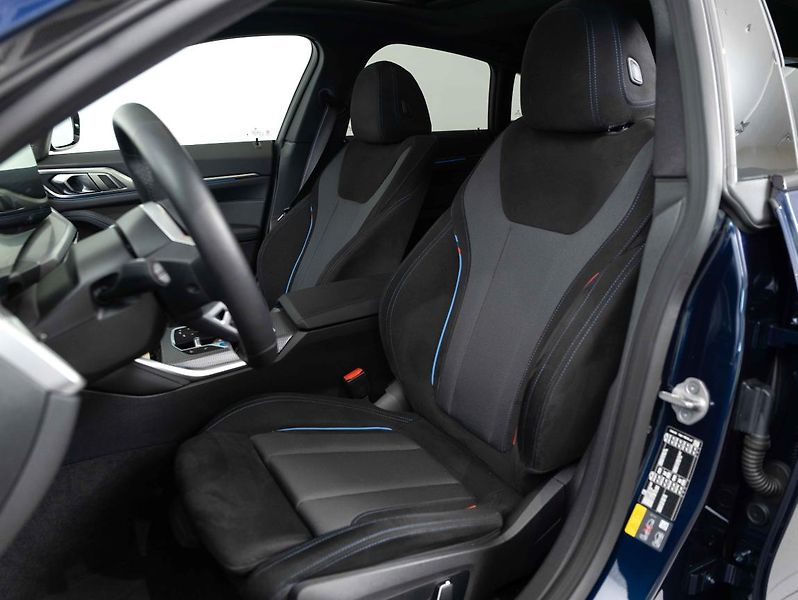 BMW i4 xDrive40 Gran Coupe - fotka 17 z 22