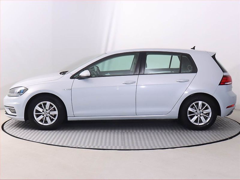 Volkswagen Golf (2018) 1.5 TSI, Serv.kniha, Tempomat - fotka 3 z 19