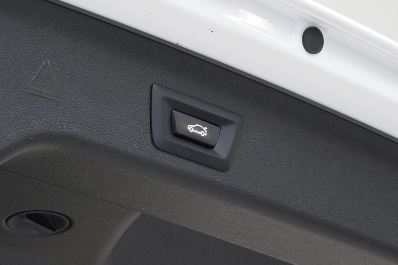 BMW Řada 5 520dxDrive,M-Packet,Tažné,ACC - fotka 11 z 37
