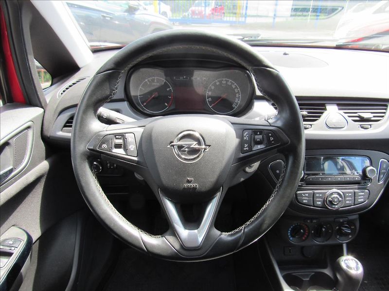 Opel Corsa 1,2 i 51kW - fotka 12 z 29