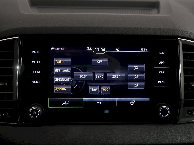 Škoda Karoq (2025) TOP SELECTION 1.5TSI 110KW DSG - fotka 26 z 41