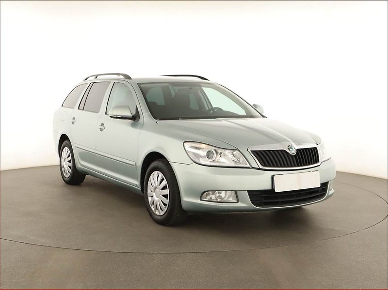 Škoda Octavia (2012) 1.6 TDI, Tempomat - fotografie inzerátu