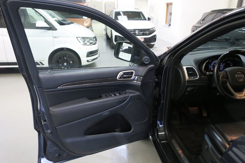 Jeep Grand Cherokee (2016) 3.0TD V6 140 kW ČR VZDUCH - fotka 7 z 50