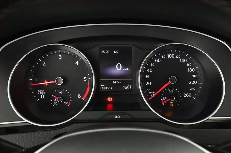 Volkswagen Passat (2015) Highline 2.0 TDI, Tempomat - fotka 9 z 20