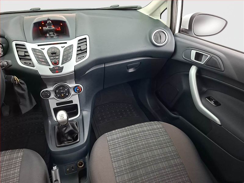 Ford Fiesta (2012) 1.25, ČR,1.maj - fotka 8 z 13
