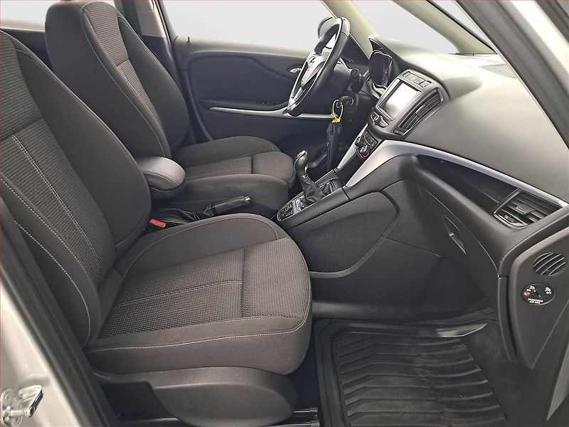 Opel Zafira (2018) 1.6 CDTI, Serv.kniha - fotka 9 z 16
