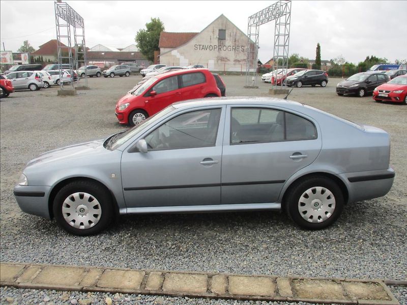 Škoda Octavia 1,6 i klima,serv.kniha,CZ - fotka 8 z 34