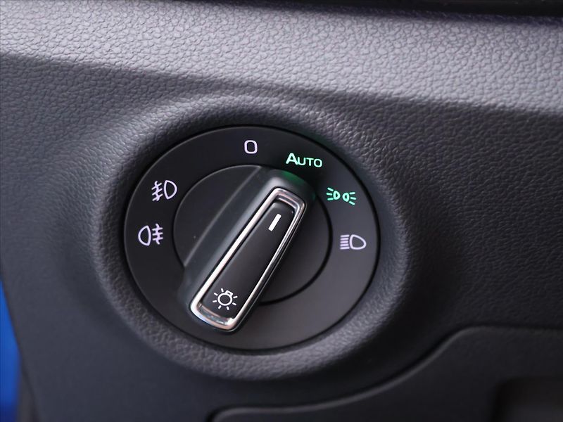 Škoda Kamiq 1,0 TSI DSG Style Sport Virtua - fotka 14 z 35