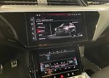 Audi Q8 e-tron 55 Q S-Line 360k Tažné SoH 94% - náhled 30