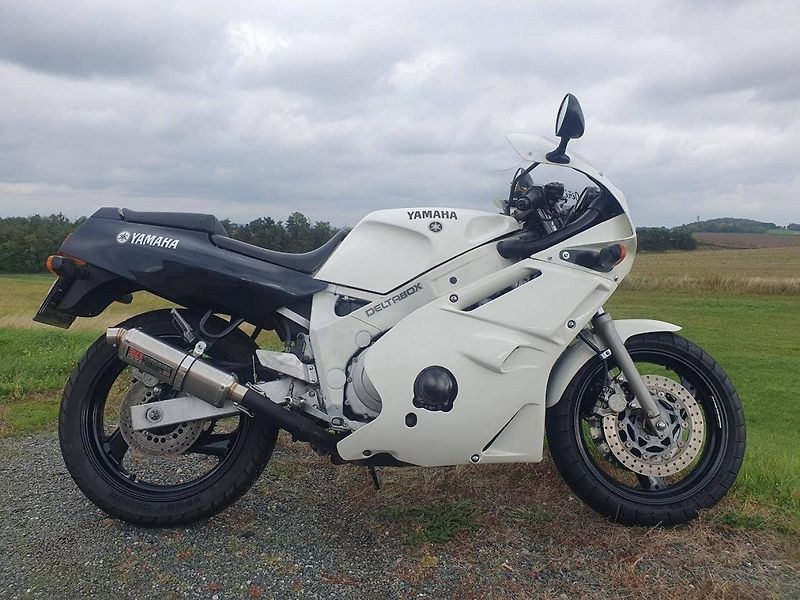 Yamaha FZR 600 (1996) - fotka 2 z 9
