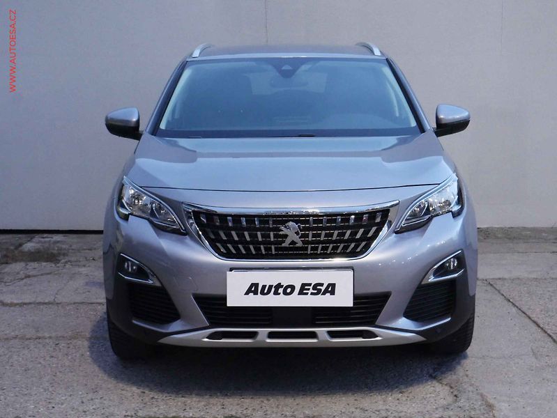 Peugeot 3008 (2019) 1.5 HDi, Allure, TZ, navi - fotka 2 z 19