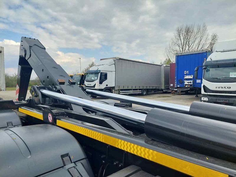 MAN TGS 26.440 BL 6x4 - fotka 18 z 76