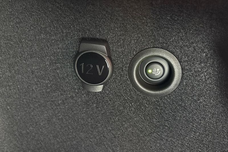 BMW iX1 xDrive30 - fotka 7 z 19