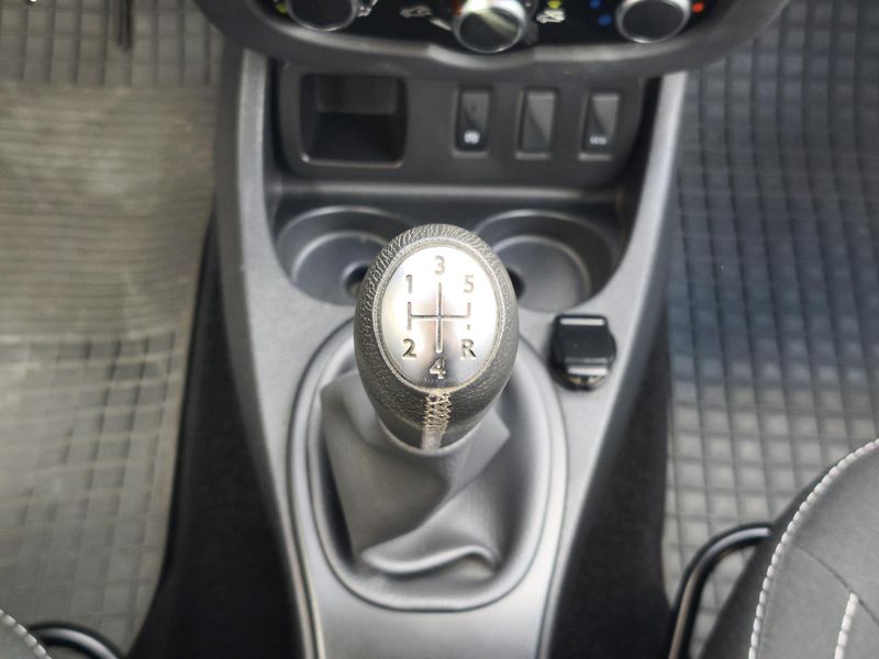 Dacia Duster 2018 1.6 SCe 84kW 4x2 - fotka 14 z 31