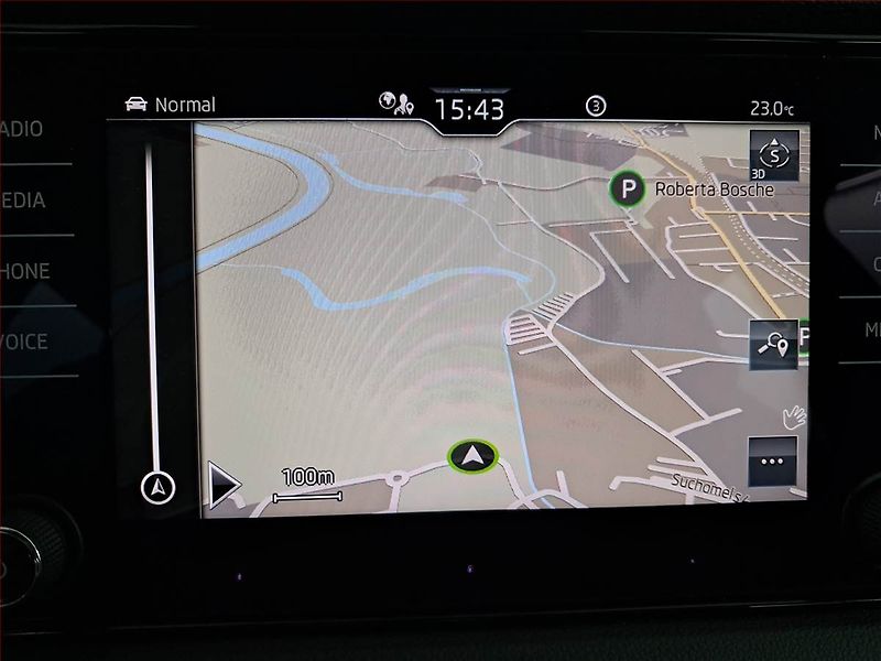 Škoda Karoq (2021) Sportline 1.5 TSI - fotka 13 z 28