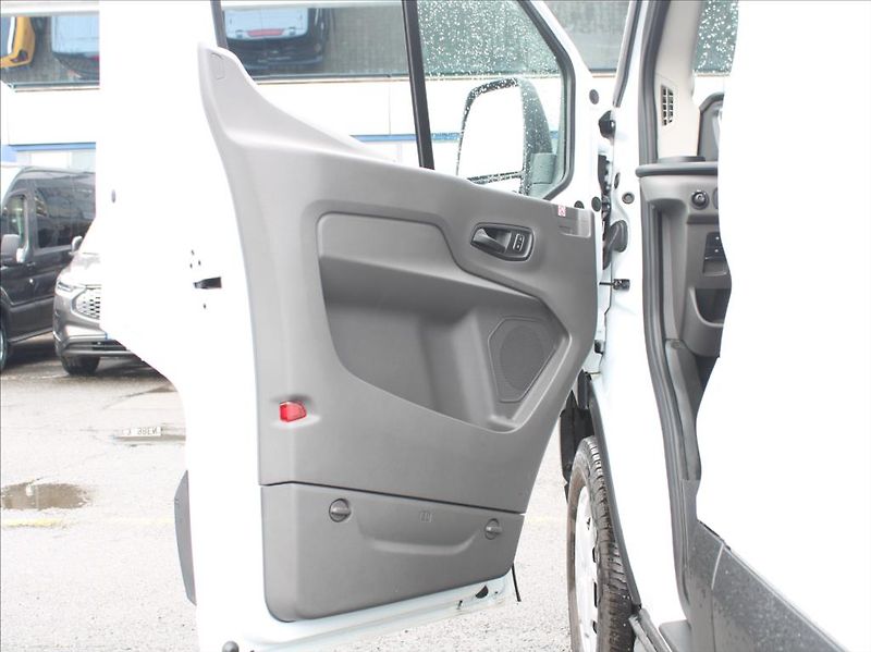 Ford Transit 0,1 68kWh 198kW L3H2 1.maj.ČR - fotka 12 z 18
