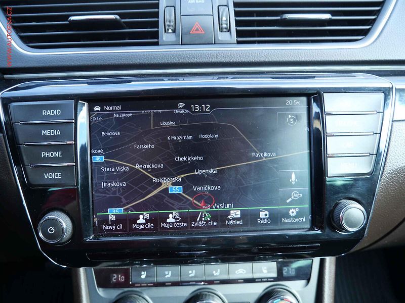 Škoda Superb (2015) 2.0TDi, 1.maj,ČR, L&K, DSG - fotka 21 z 25