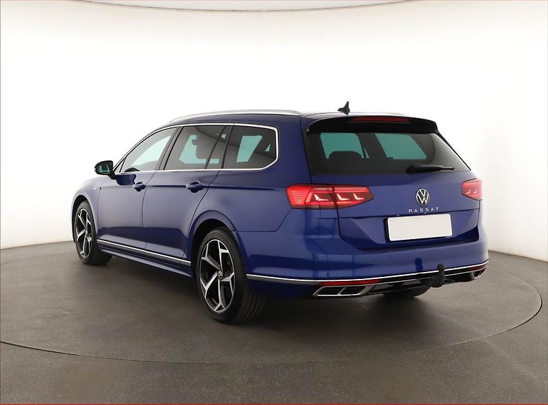 Volkswagen Passat (2022) 2.0 TDI - fotka 4 z 27