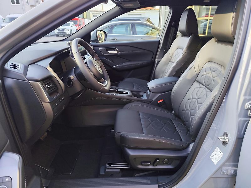 Nissan Qashqai (2025) 1.5 E-POWER Tekna 140kW/190k - fotka 17 z 18