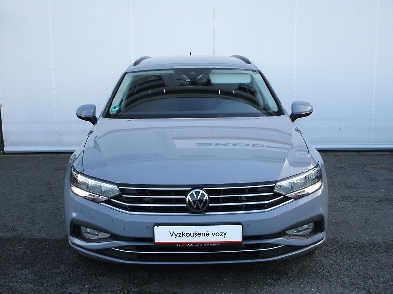 Volkswagen Passat Business Premium 2.0 TDI 110 k - fotka 3 z 21