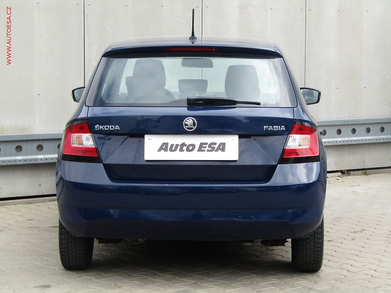 Škoda Fabia (2016) 1.2 TSi, ČR, AC, park.čidla - fotka 5 z 17