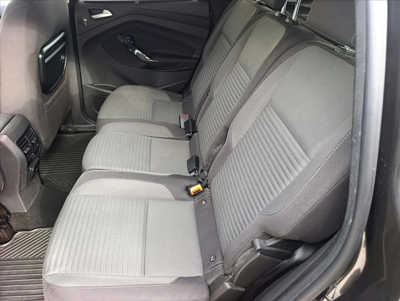 Ford C-MAX 1,5 TDCi Kamera Navi Tempomat - fotka 21 z 34