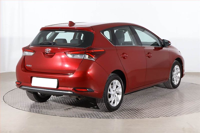 Toyota Auris (2018) 1.6 Valvematic, Serv.kniha - fotka 5 z 24