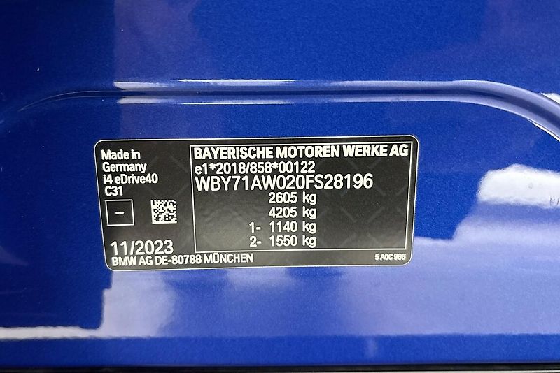 BMW i4 eDrive40 - fotka 26 z 26