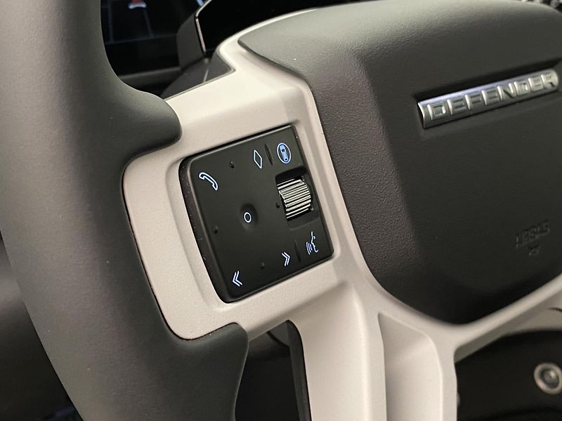 Land Rover Defender (2026) 130 D250 X-Dynamic SE - fotka 23 z 64