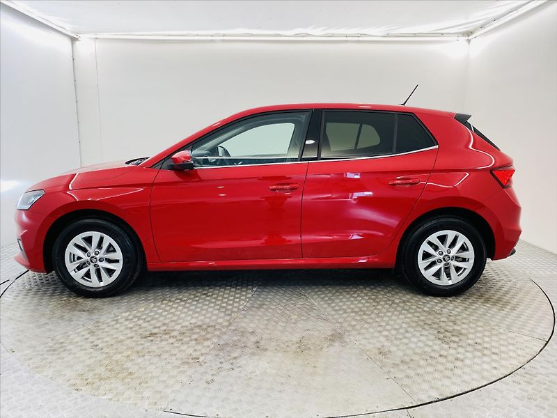 Škoda Fabia 1,0 TSI 85kW Top Selection - fotka 3 z 24