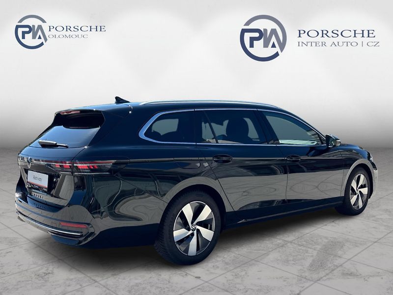 Volkswagen Passat 2.0 TDI 110 kW DSG ELEGANCE - fotka 2 z 30