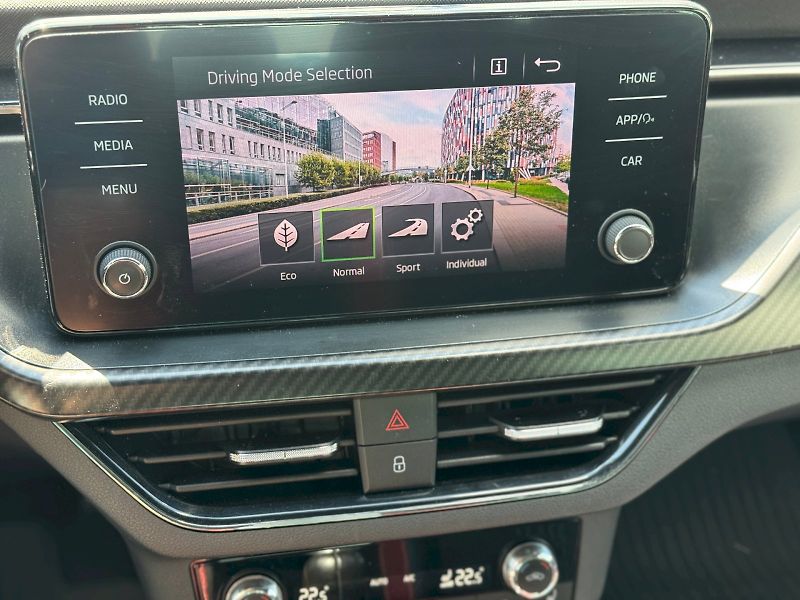 Škoda Scala (2020) Monte Carlo 1.0 TSI 85 kW - fotka 15 z 26