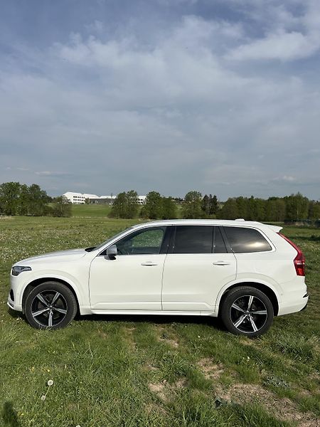 Volvo XC90 (2015) D5 AWD ,R-design, 1.majitel - fotka 5 z 18