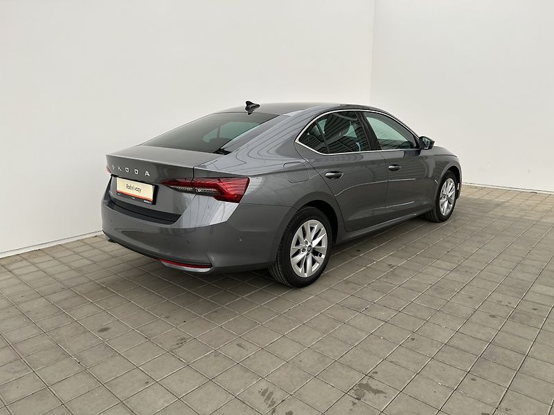 Škoda Octavia 2.0 TD Top selection - fotka 2 z 26