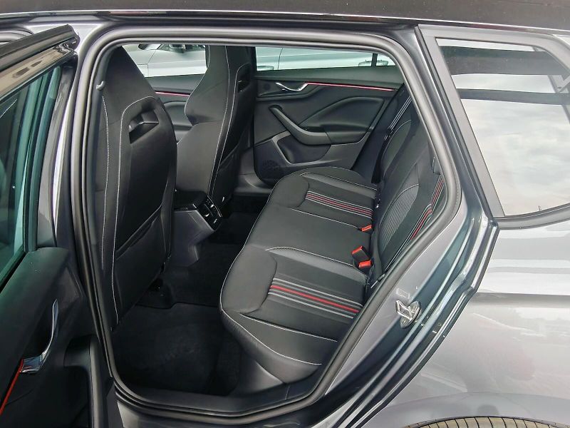Škoda Kamiq (2025) 1,5 TSI 110 kW Monte Carlo DSG - fotka 12 z 26