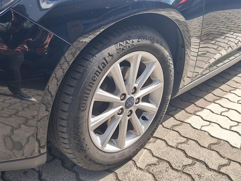 Ford Focus 2016 ČR 1.MAJITEL 1.5 TDCi - fotka 28 z 30
