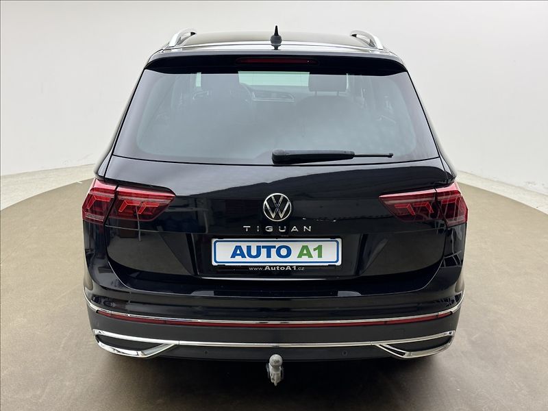 Volkswagen Tiguan 2,0 DSG DPH ACC NZTOP VC TAŽNÉ - fotka 5 z 49