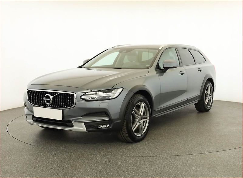 Volvo V90 (2017) Cross Country - fotka 2 z 20