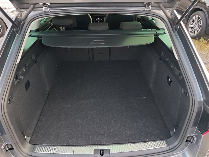 Škoda Superb 1,4 PHEV 160 Style DSG - fotka 11 z 11