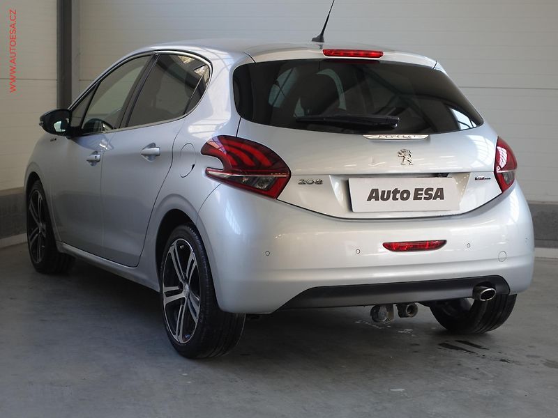 Peugeot 208 (2017) 1.2PT, GT Line, navi, TZ - fotka 6 z 22