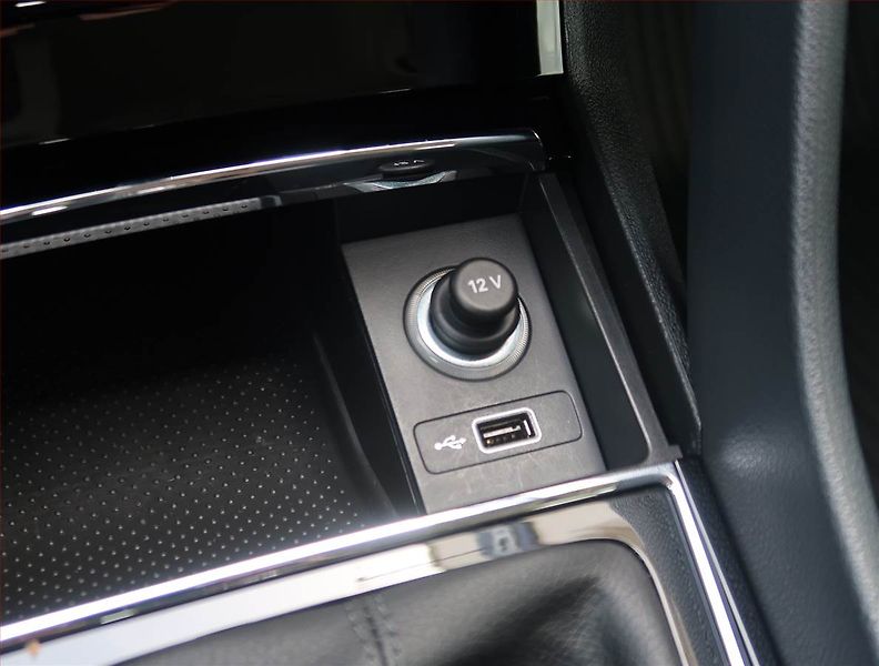 Škoda Karoq (2019) 1.6 TDI, ČR,1.maj, Serv.kniha - fotka 17 z 22