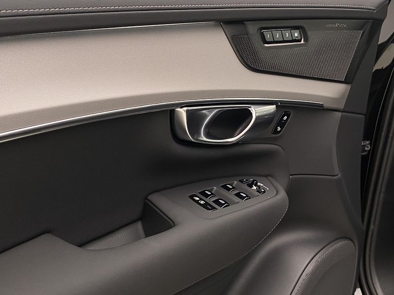 Volvo XC90 (2026) B5 AWD AUT BLACK EDITION PLUS  - fotka 29 z 73