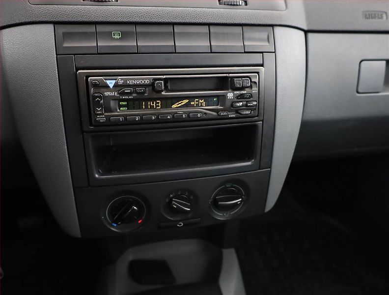 Škoda Fabia (2001) 1.4, po STK, jezdí skvěle - fotka 9 z 12