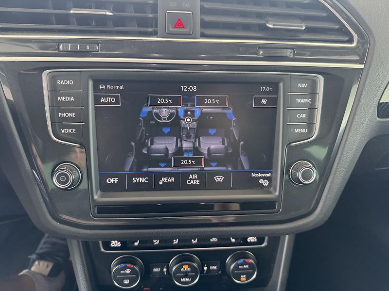Volkswagen Tiguan (2016) 2,0TSi DSG 4x4 HIGHLINE TAŽNÉ - fotka 14 z 22