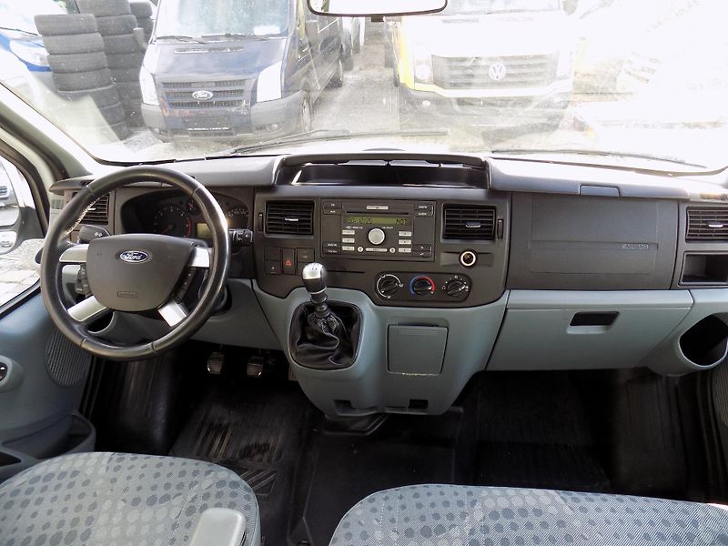 Ford Transit 2,2 TDCI SWB 300 TREND 9 MÍST - fotka 32 z 43