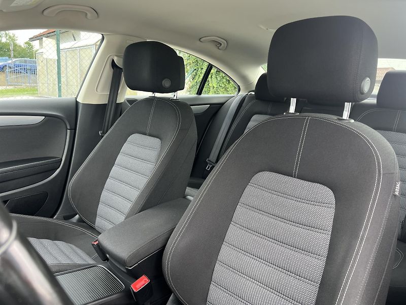 Volkswagen CC 2.0TDI 4x4 DSG PŮVOD ČR odpDPH - fotka 10 z 43