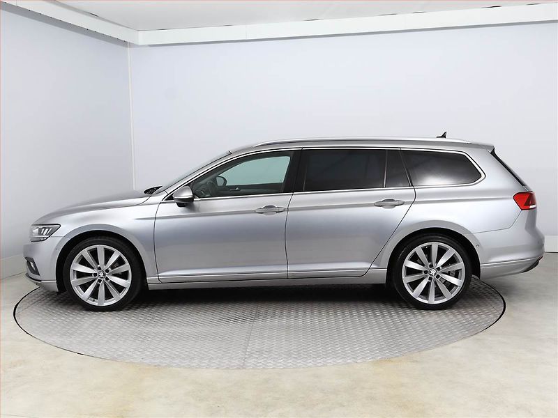 Volkswagen Passat (2022) Elegance 2.0 TDI, Automat - fotka 3 z 20