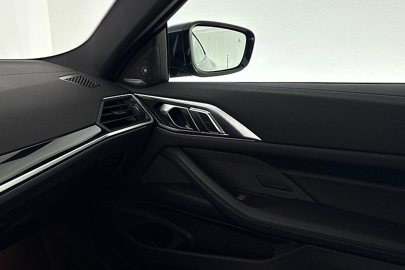 BMW Řada 4 M440i xDrive - fotka 17 z 26