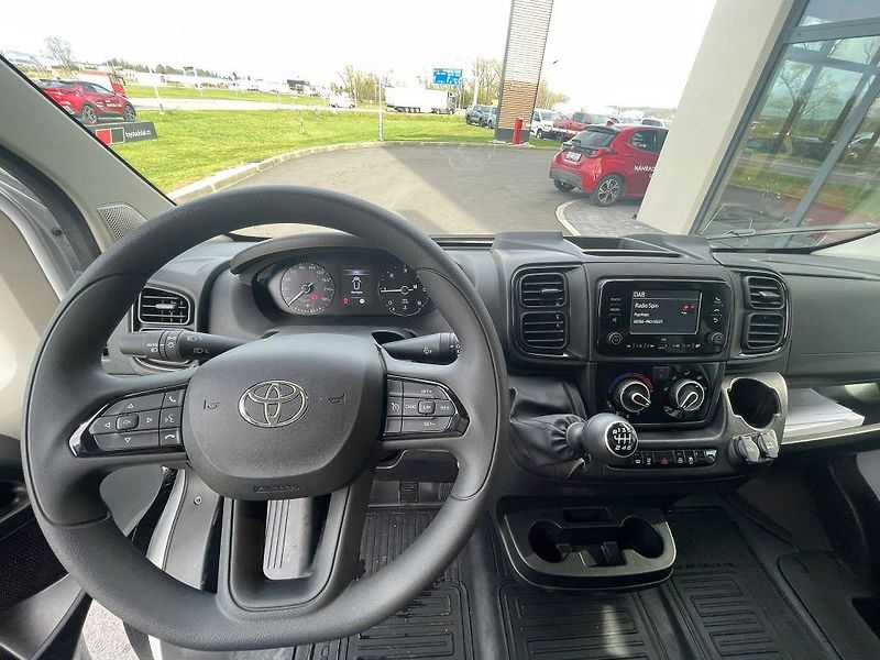 Toyota Proace Max 2.2D L4H2 4D VAN 2.2L 140 6MT - fotka 19 z 27
